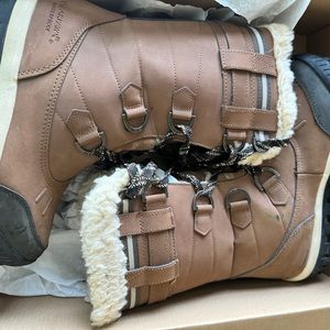 Bearpaw Desdemona Boots